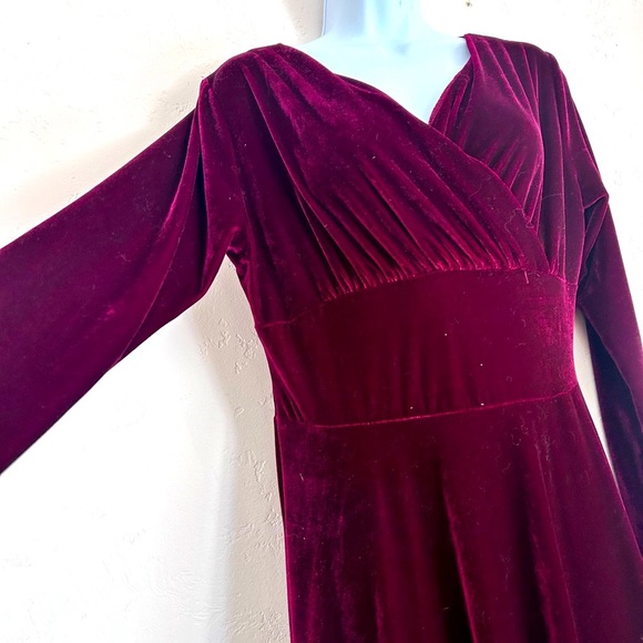 URBAN COCO Maroon Velvet Cross Neck Maxi Dress Womens Size M NWOT - Picture 6 of 14